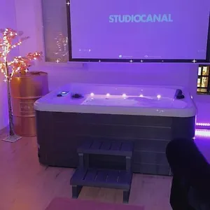 Appartement Loft & Spa, Marcq-en-Barœul